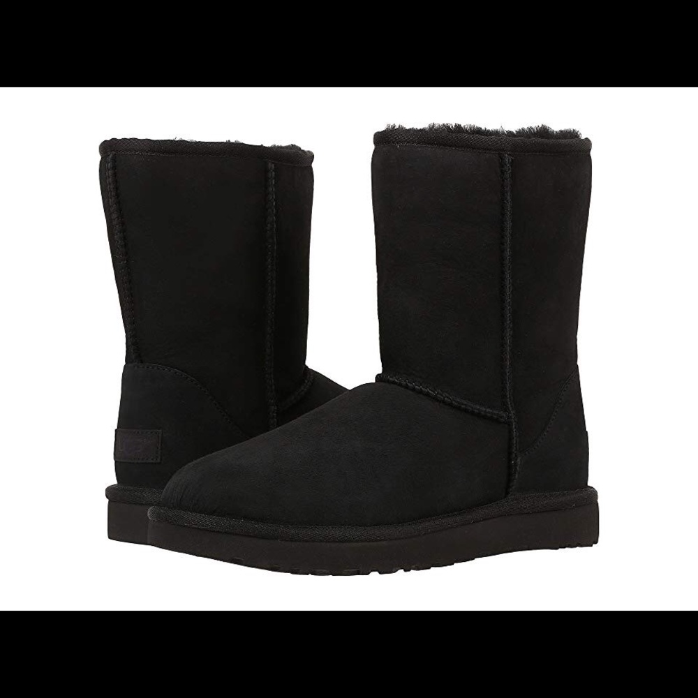 UGGS classic short black size 6